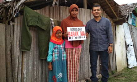 Bantuan Keluarga miskin: Ibu Mutia Ningsih